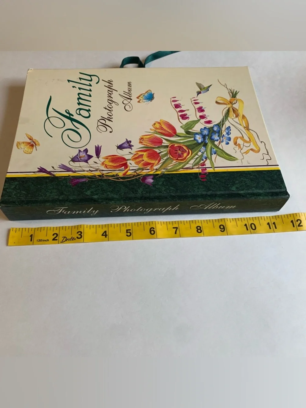 Family Photograph Album -‎ Cream and Green Gift Photobook